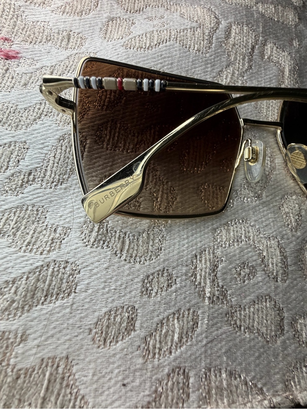 Women’s Preowned Authentic BURBERRY sunglasses - As Is - No case - Picture 4 of 5